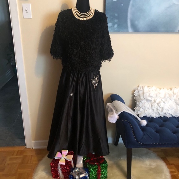 IMPERIAL black shaggy crop top size medium - Picture 3 of 10